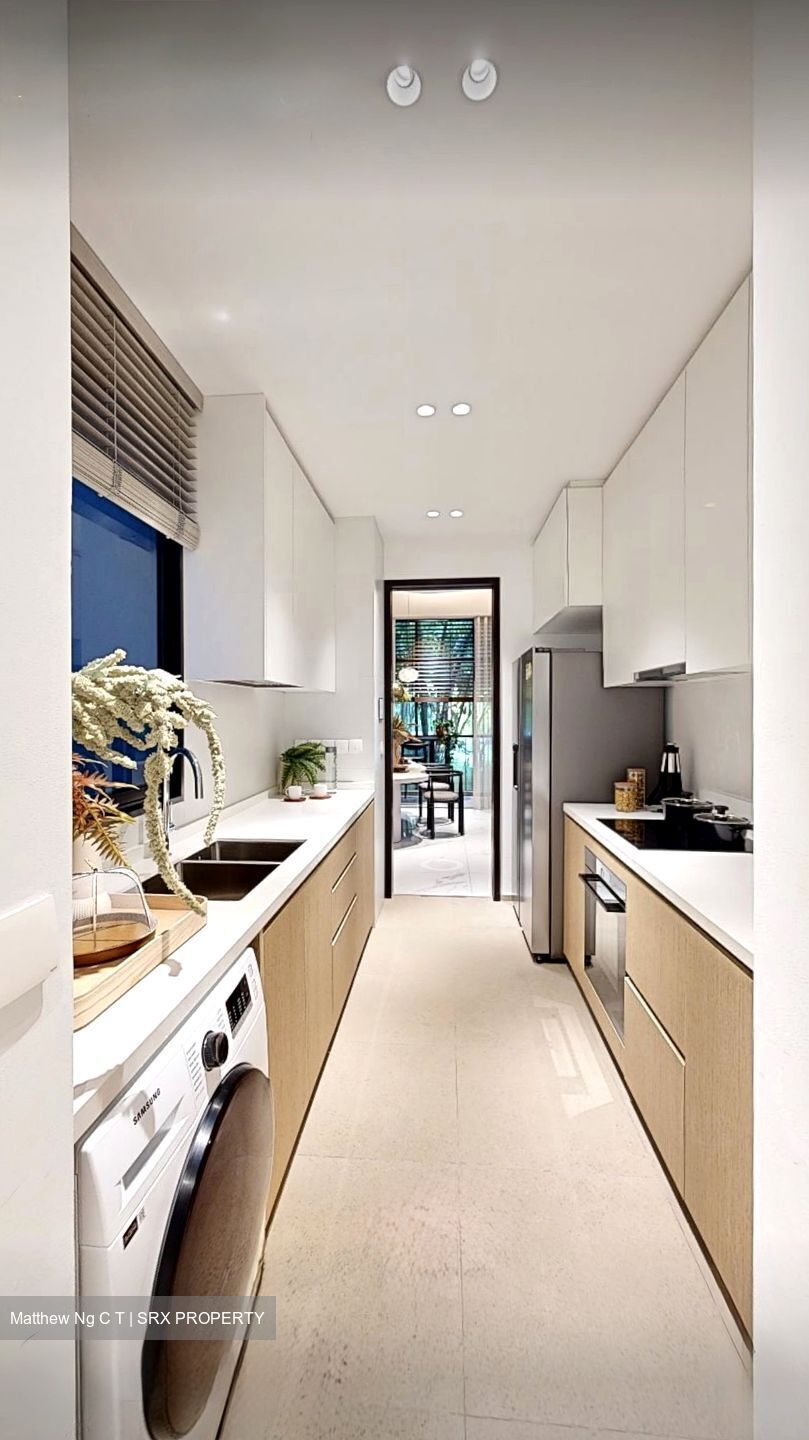 The Hillshore (D5), Condominium #593686301